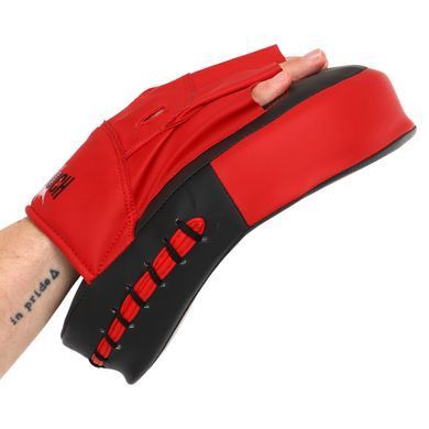 Лапа боксерская изогнутая тренировочная PU HARD TOUCH BO-4457 цвет черный-красный
