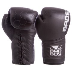 Перчатки боксерские кожаные на шнуровке BAD BOY LEGACY 2.0 VL-6619 черные, 12 унций